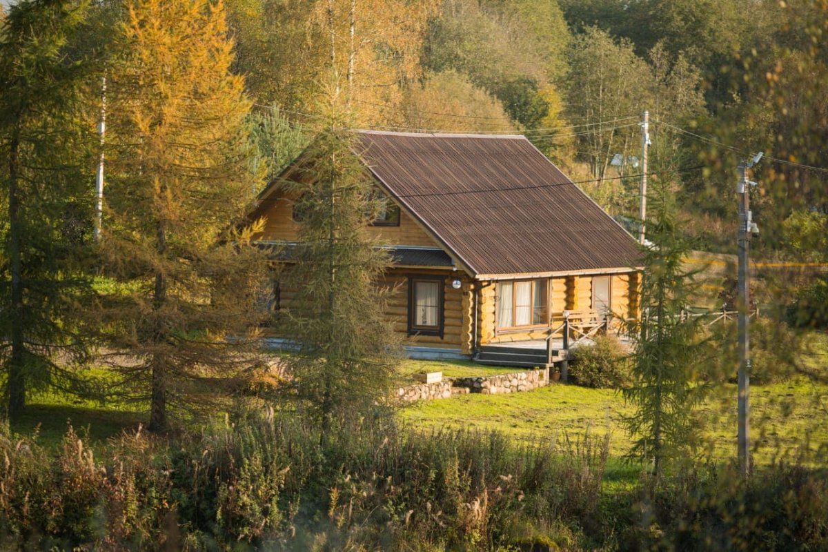 Коттедж днем