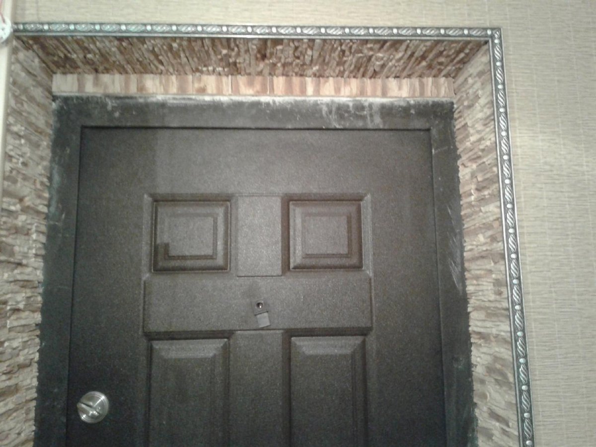 Отделка камнем дверных проемов