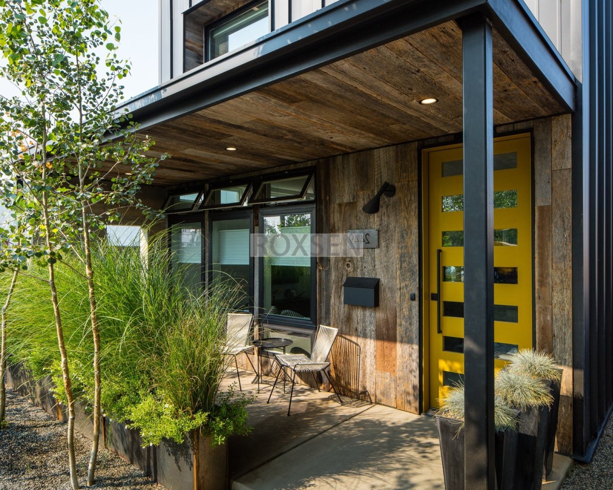 Входная группа в стиле лофт