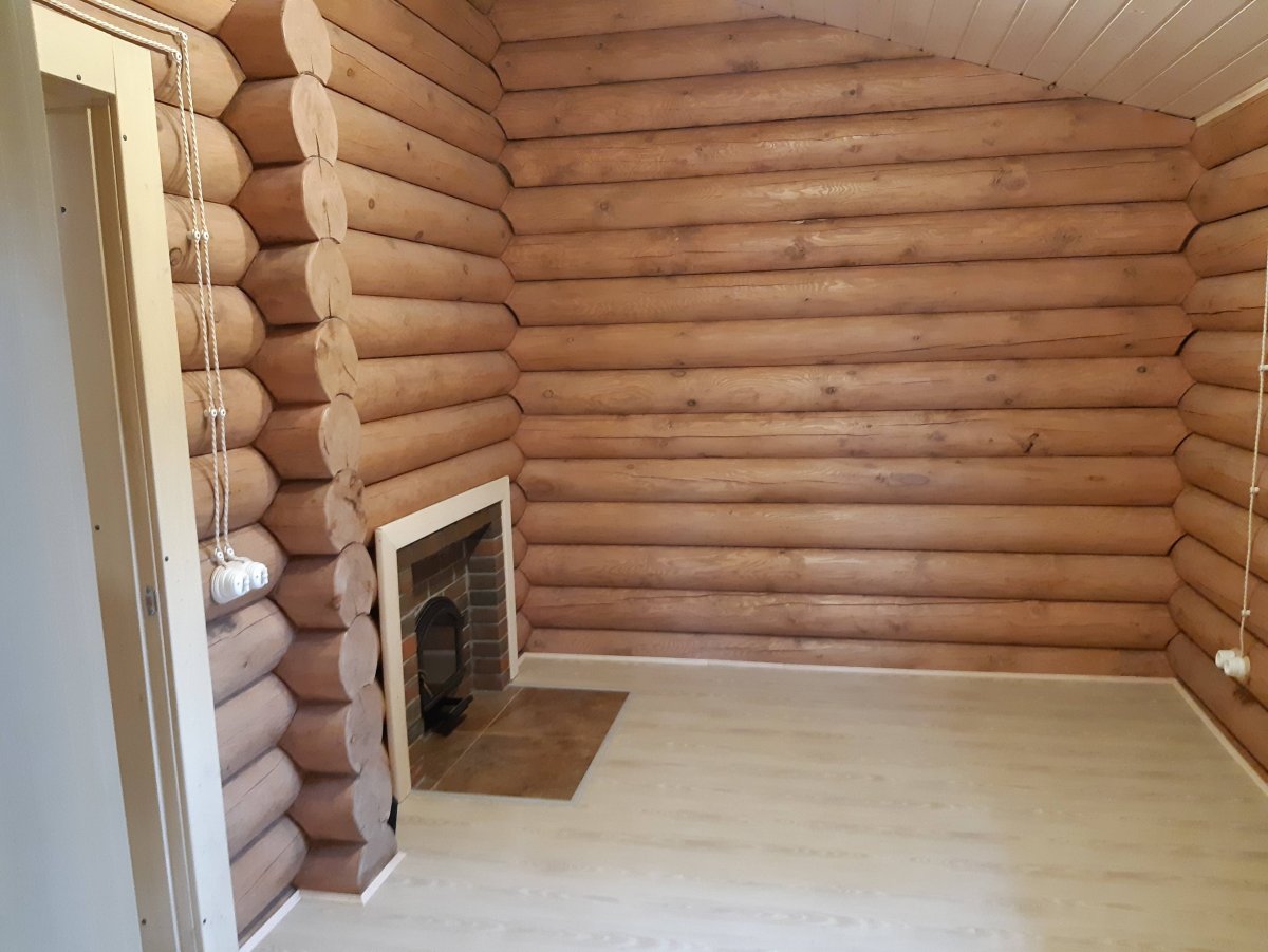 Бревенчатые стены в интерьере