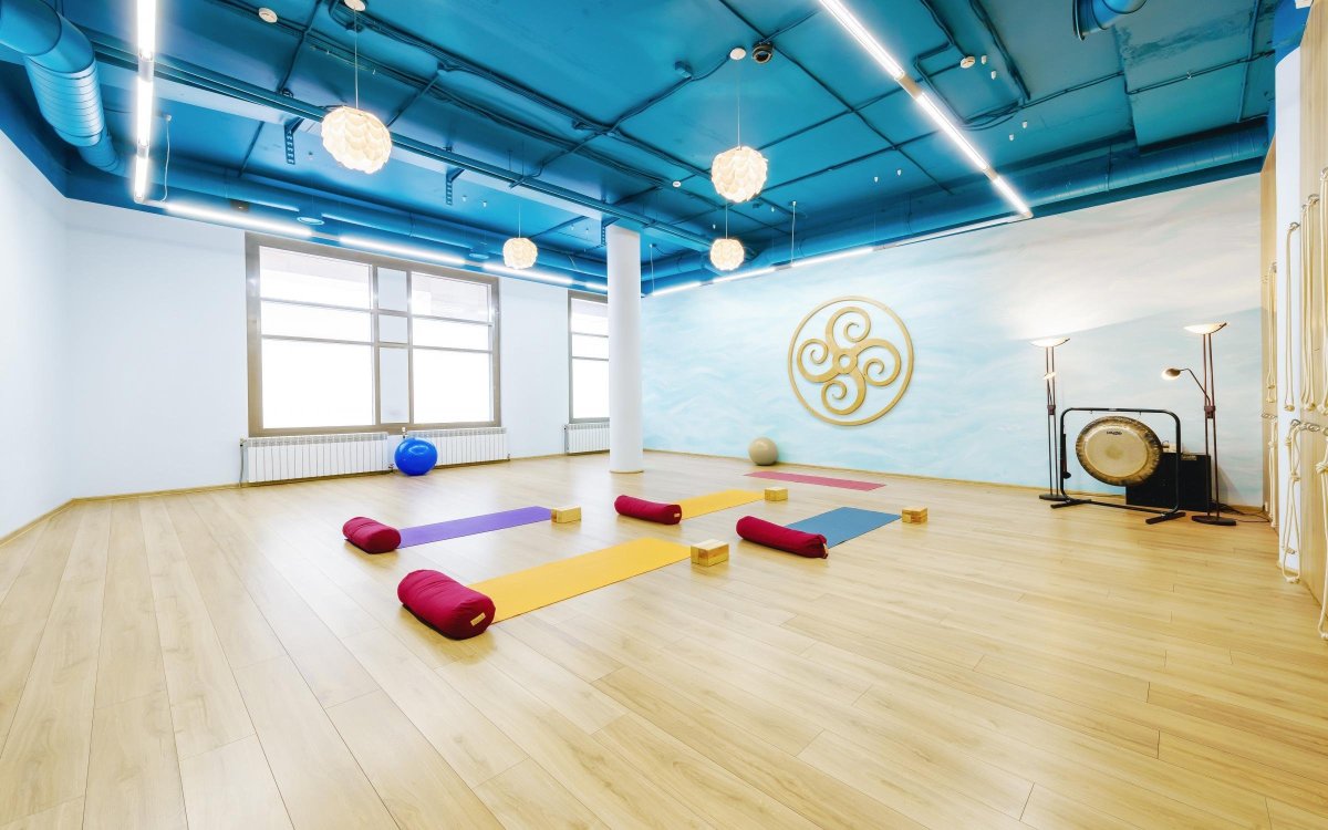 Спортивный зал фитнес