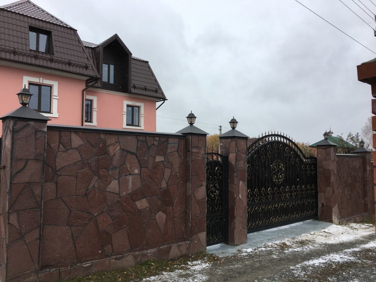 Забор для коттеджа