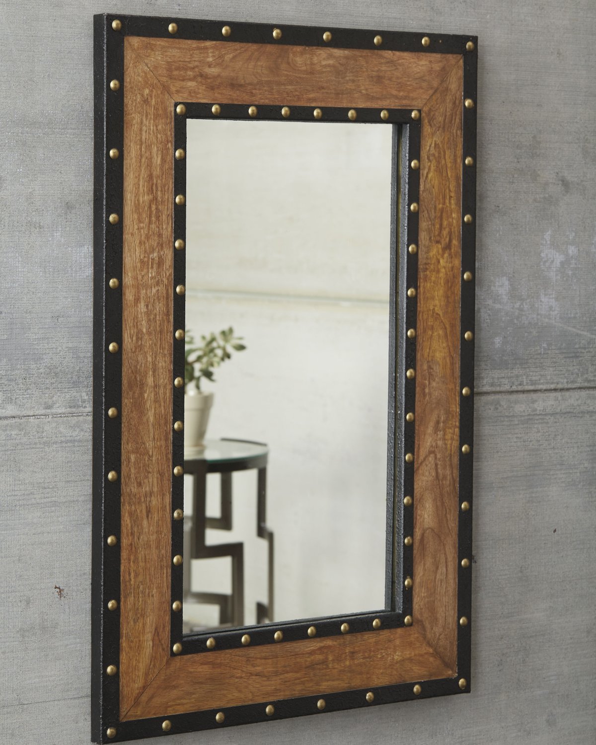 Рамка для зеркала в стиле лофт
