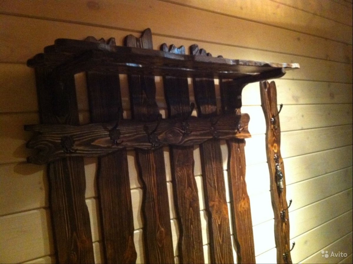 Прихожая из дерева