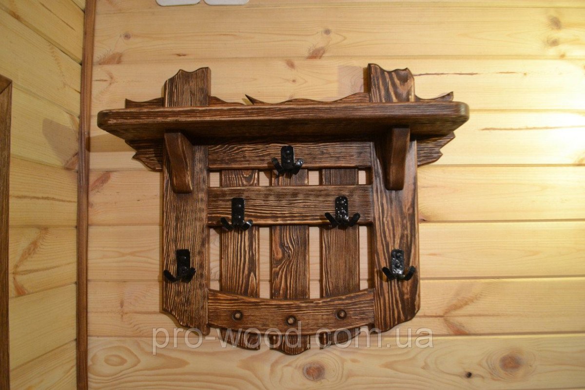 Прихожая из дерева под старину