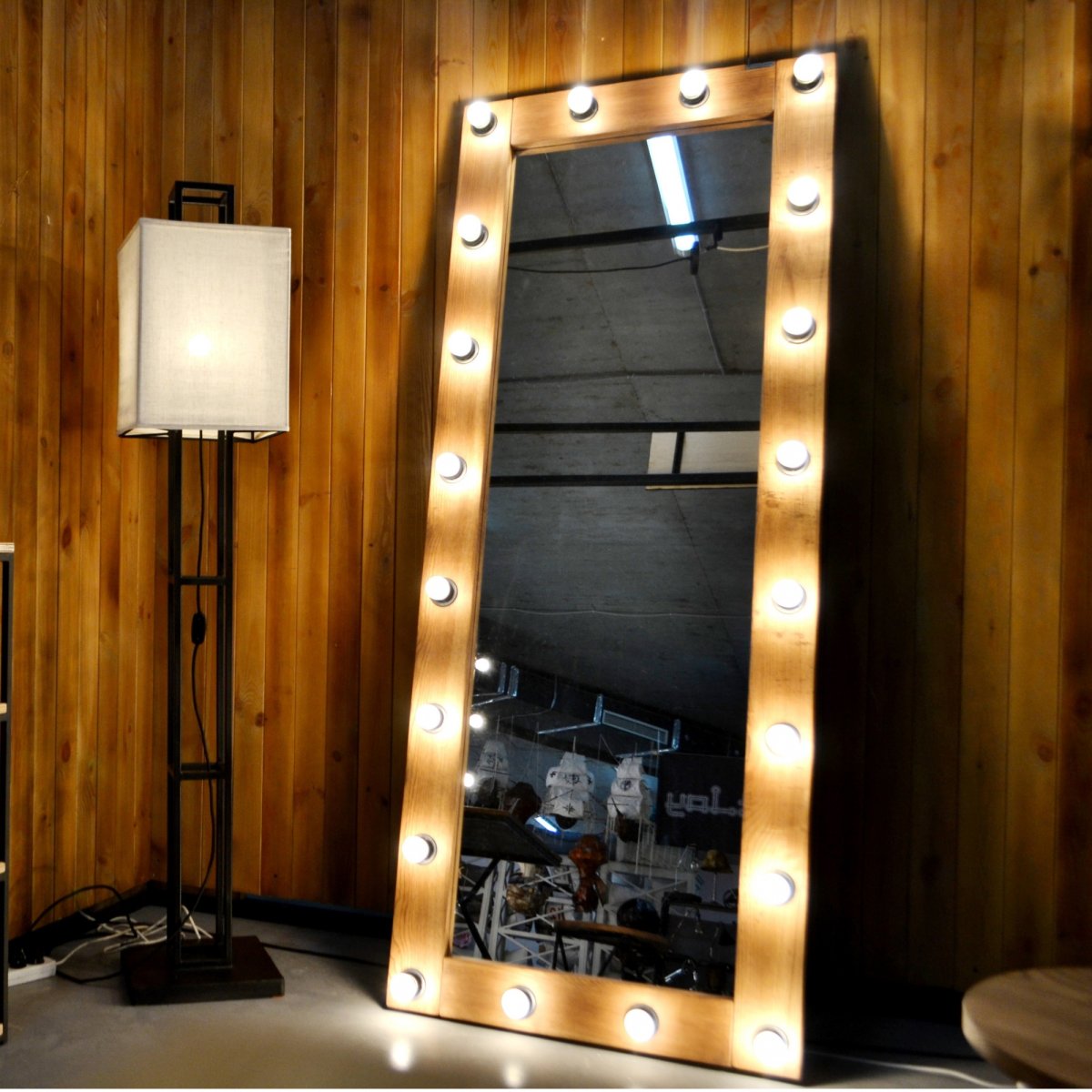 Зеркало гримерной лофт