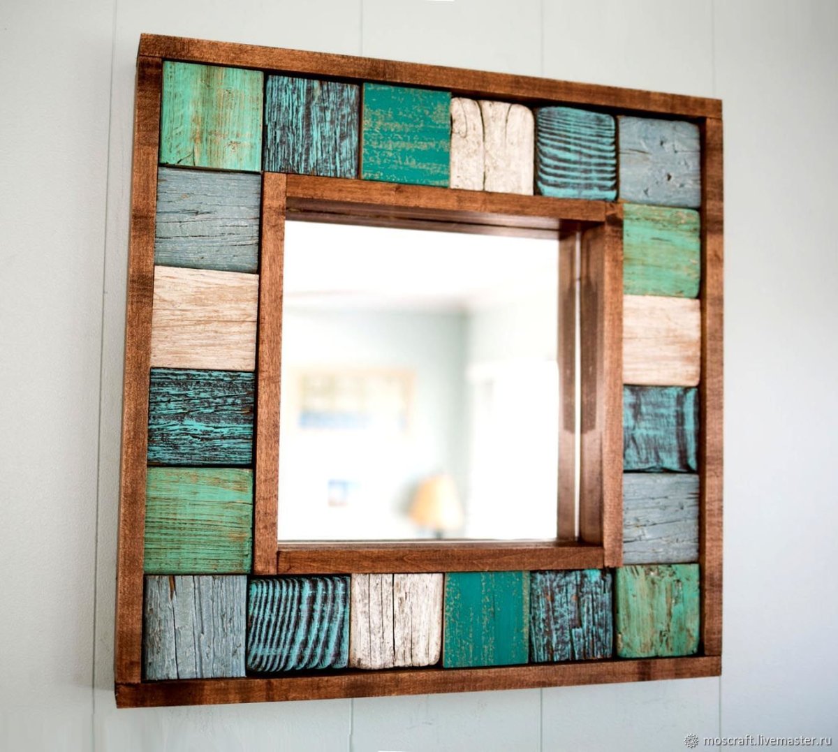 Зеркало в стиле лофт