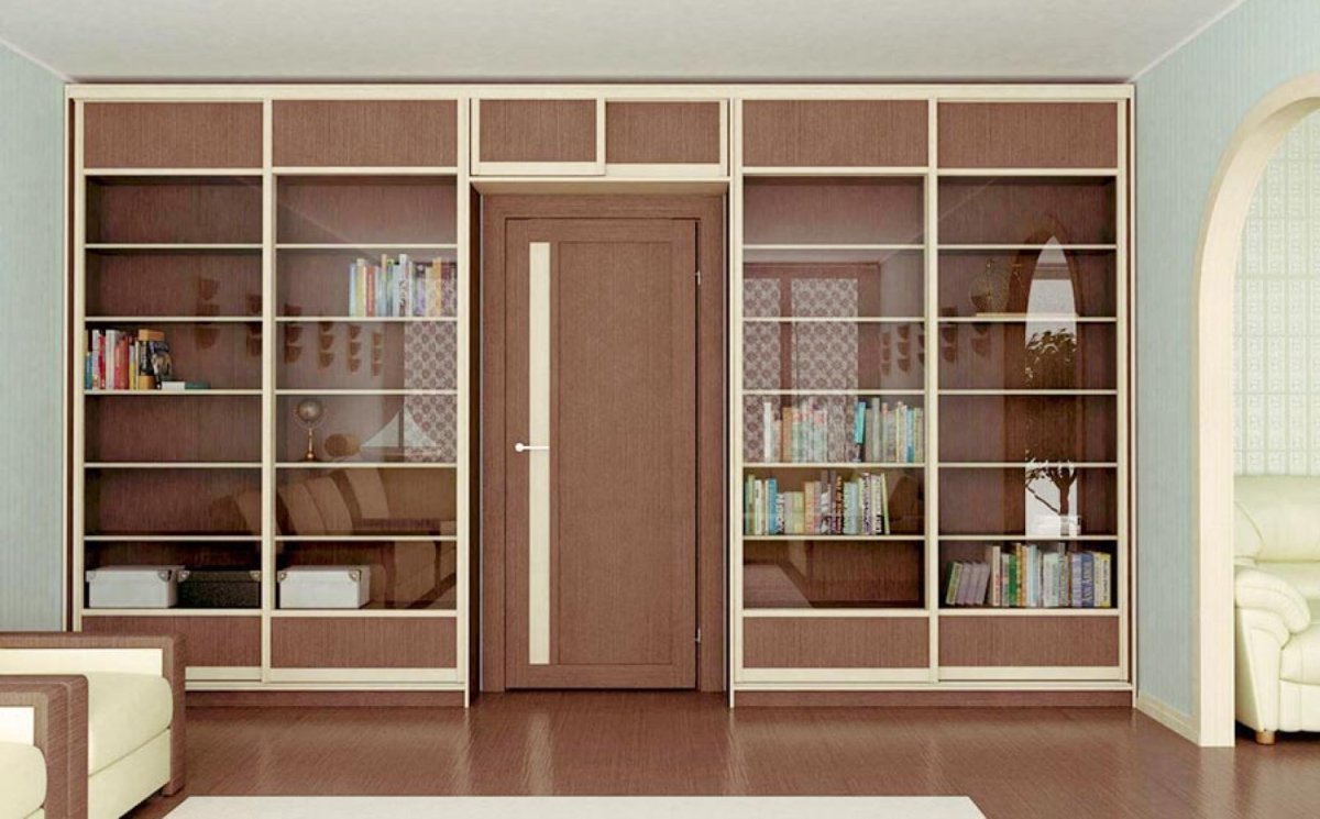 Книжный шкаф вокруг двери