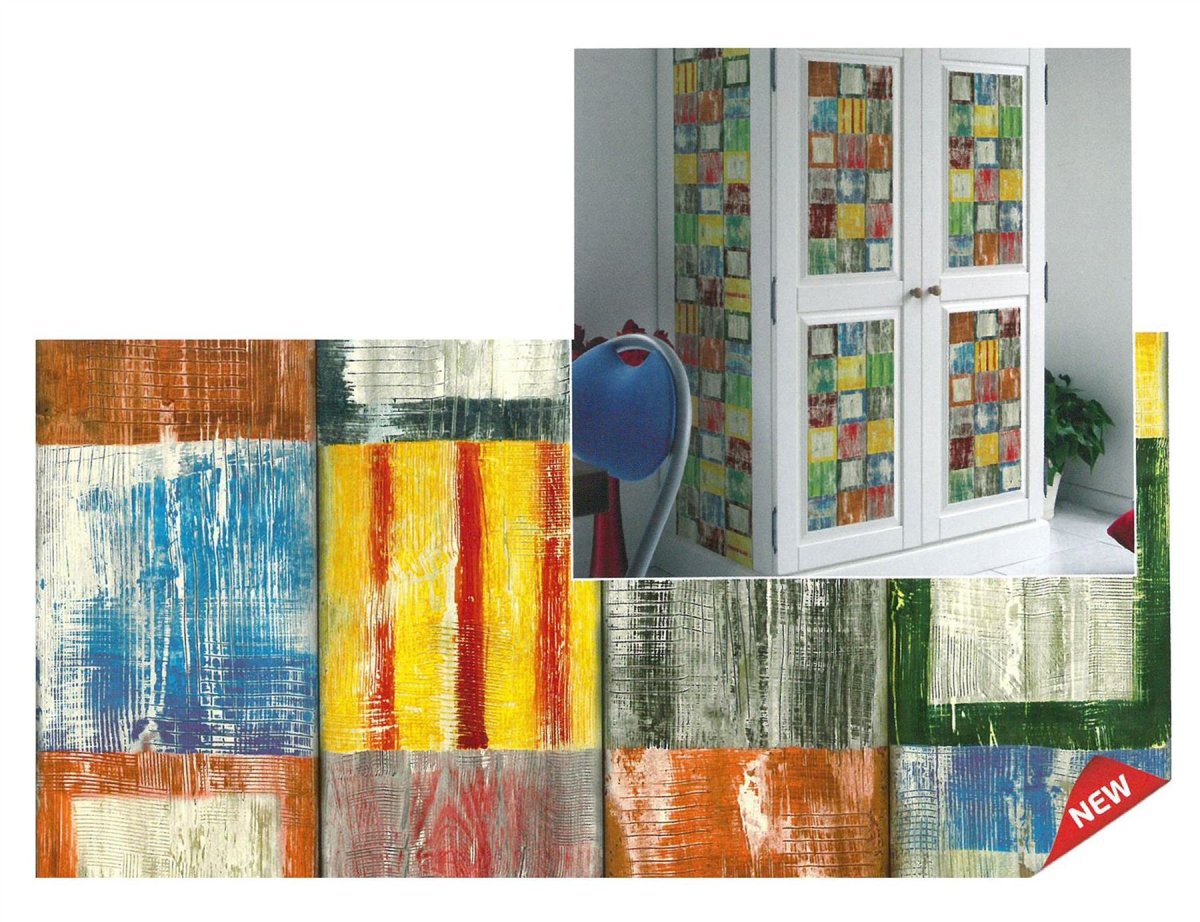 Украсить дверь наклейками