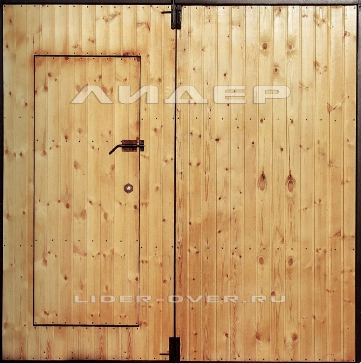 Дверь отделанная ламинатом