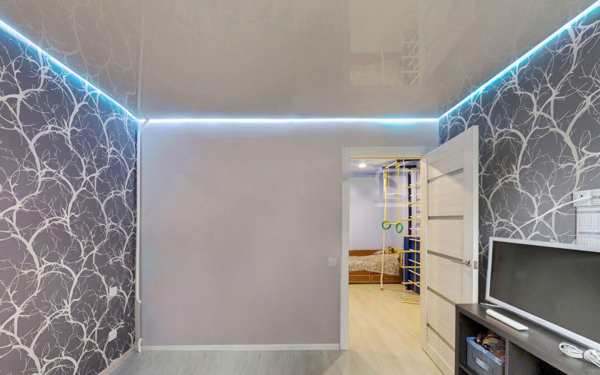 Светодиодная лента в комнате