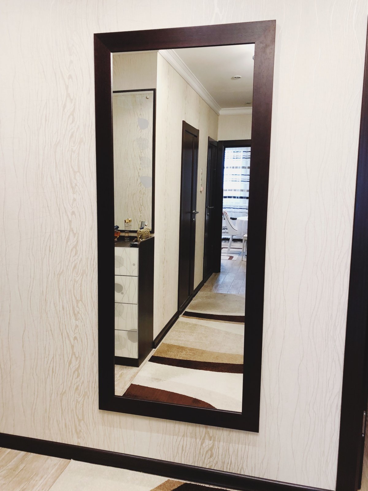 Большие зеркала в квартире