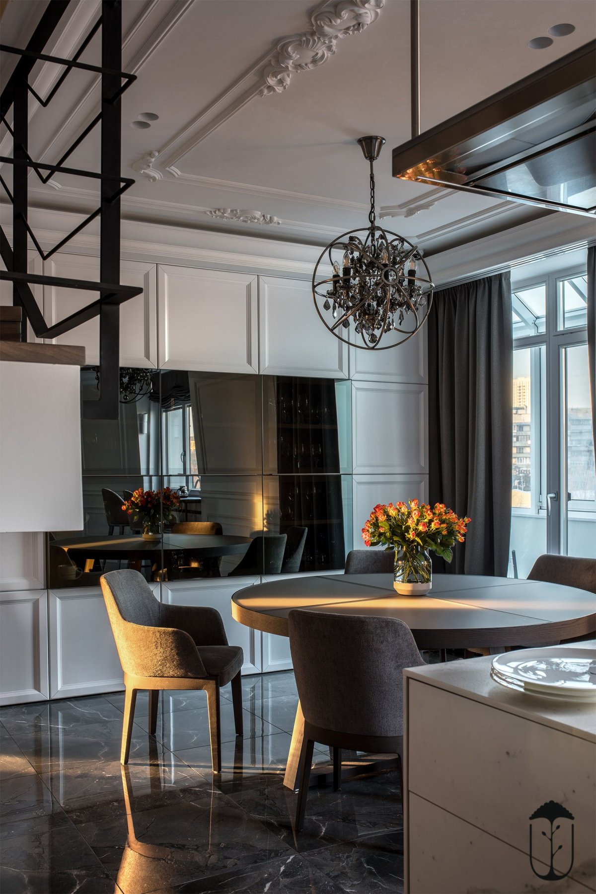 Кухня сочетание классики и Модерна