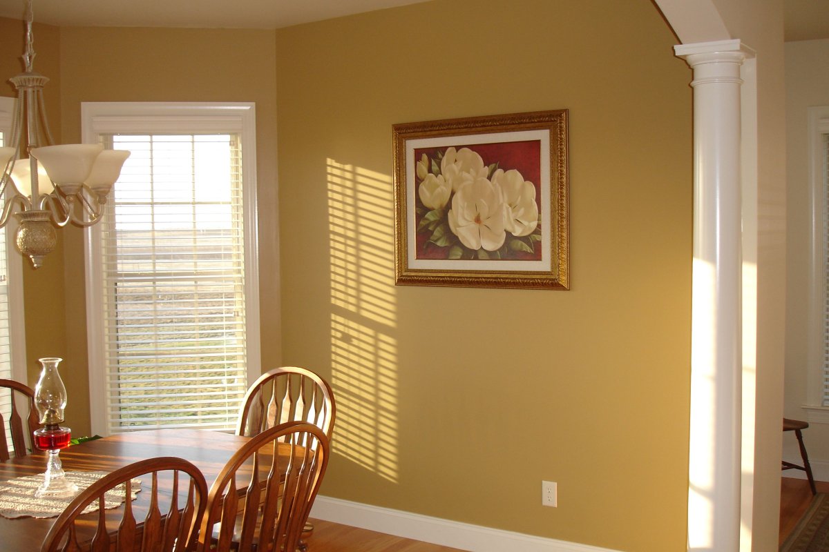 Фисташковый цвет стен в интерьере