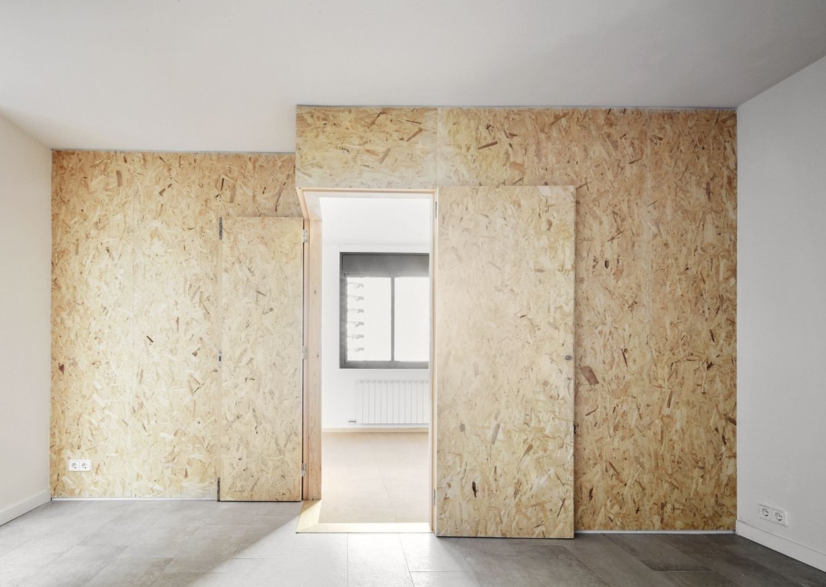 Отделка стен фанерой