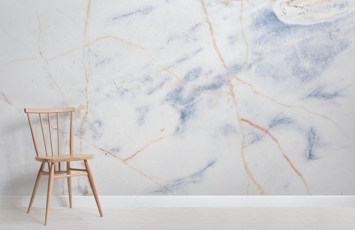 Мраморная стена в интерьере