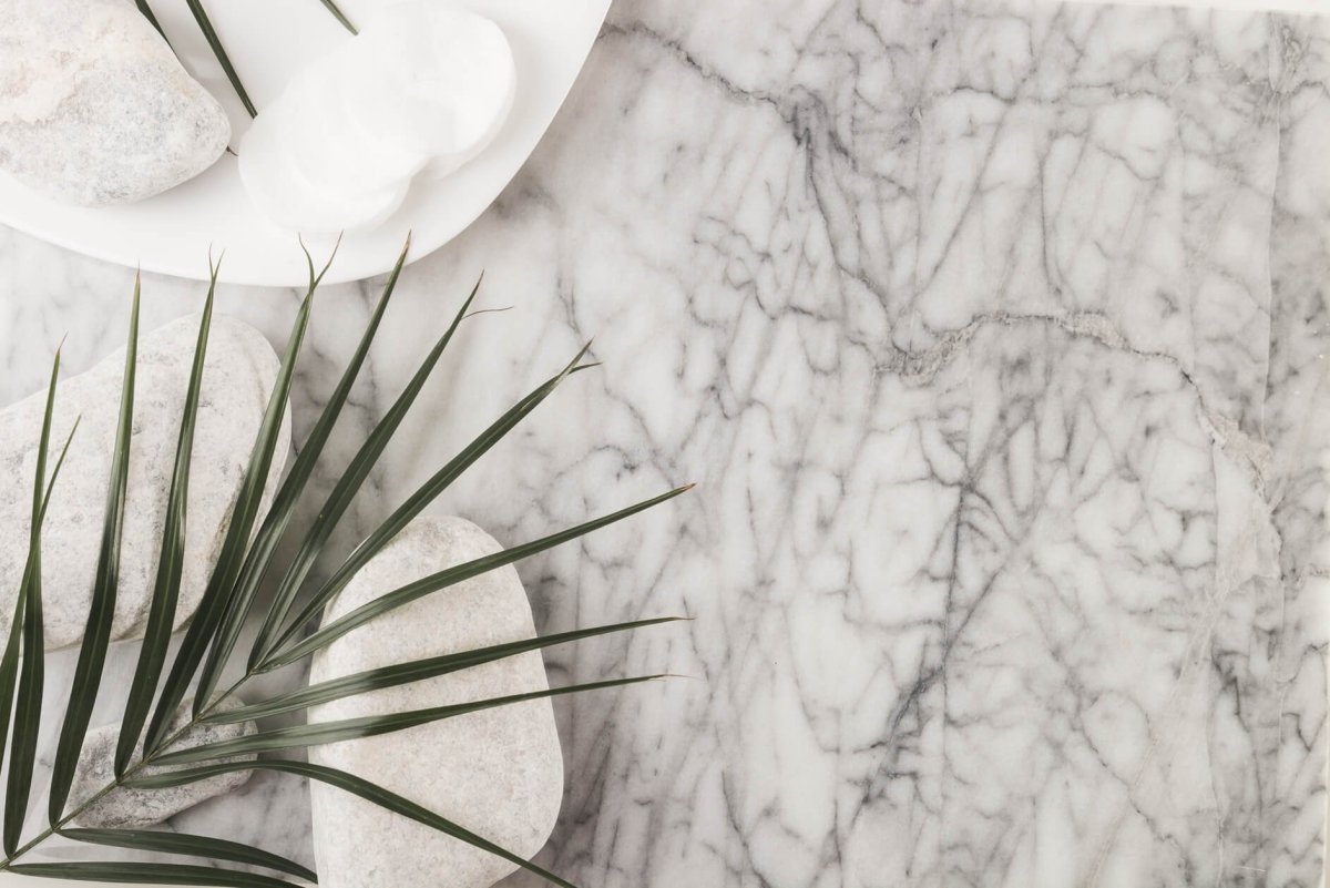 Модные в 2022 году обои под мрамор