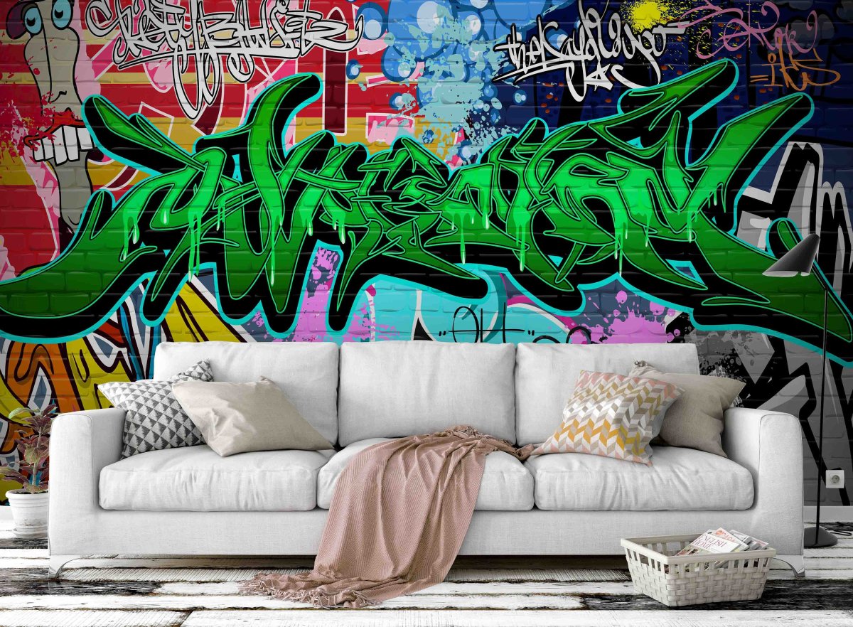 Расписать стену в квартире