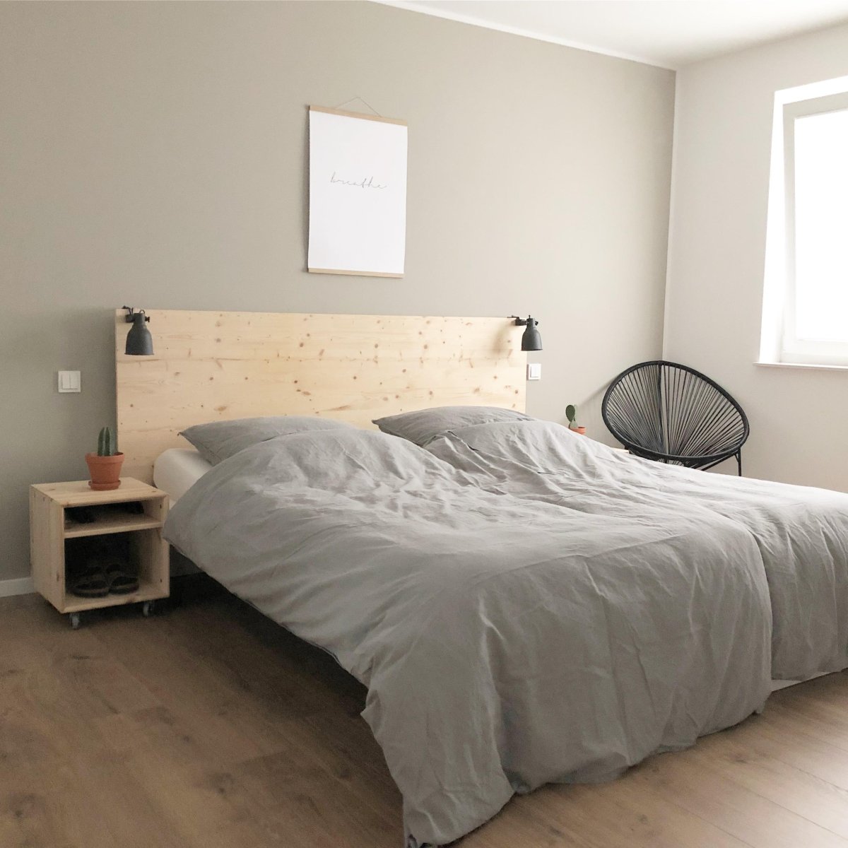 Кровать икеа МАЛЬМ С изголовьем