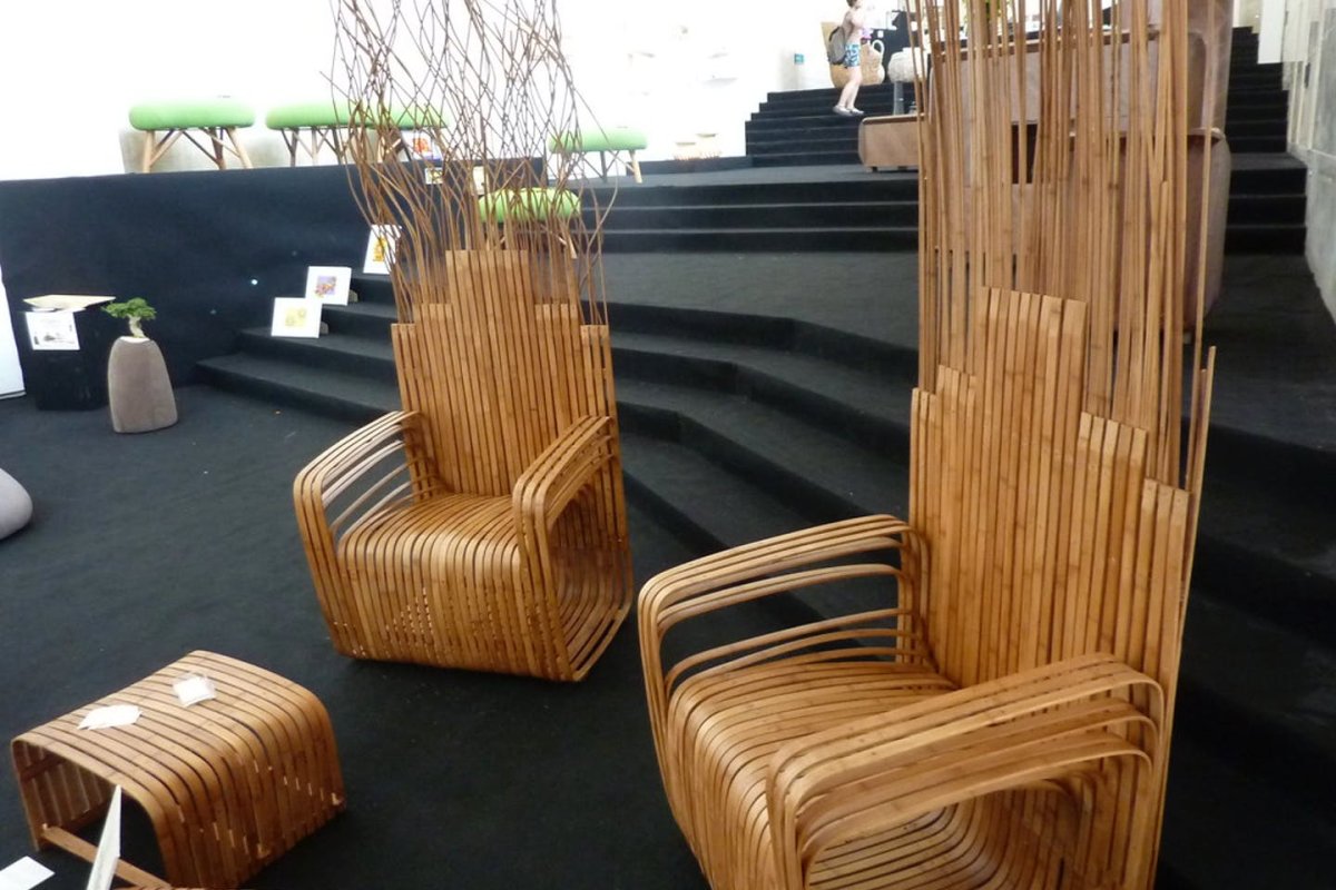 Декор из бамбуковых палочек