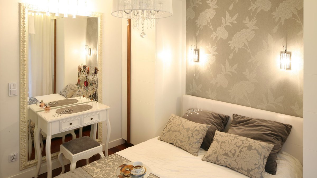 Светильник-тумбочка прикроватная настенная