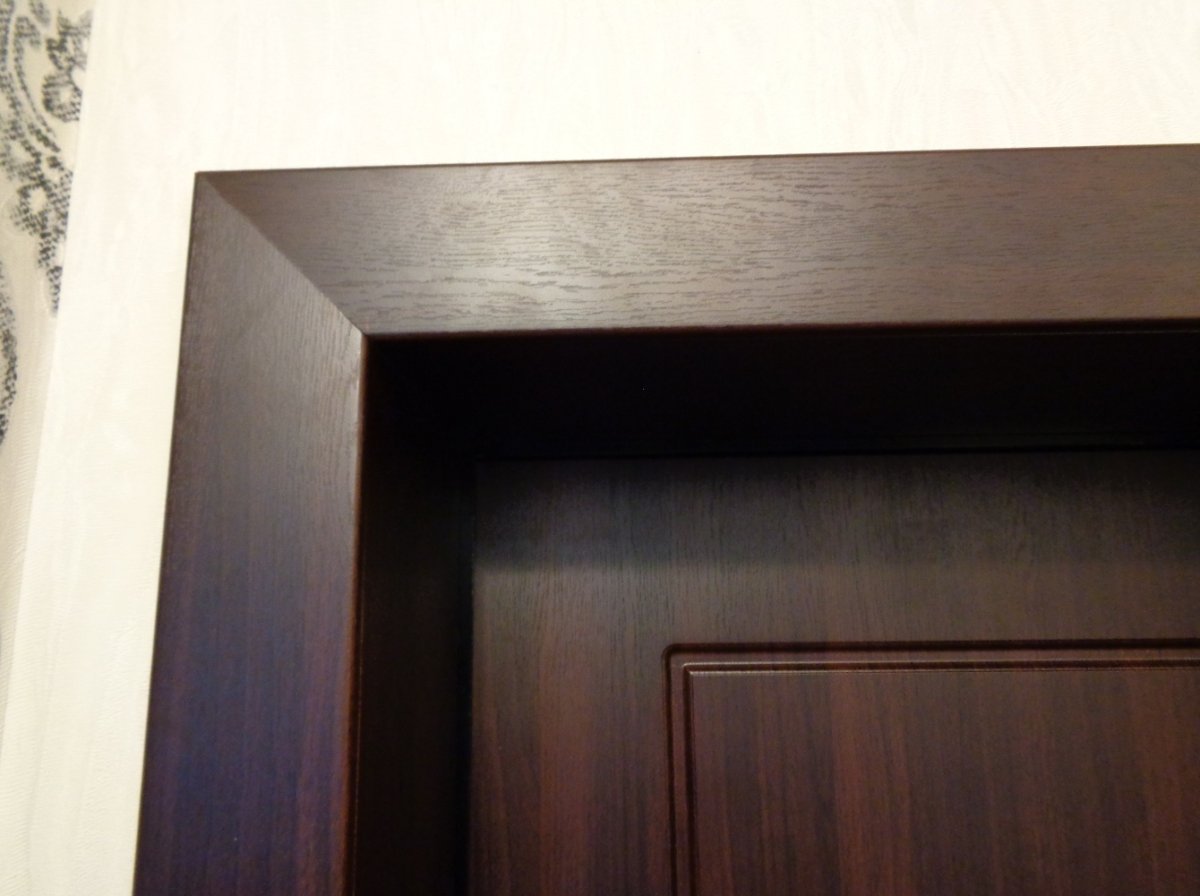 Входная дверь отделка откосов венге