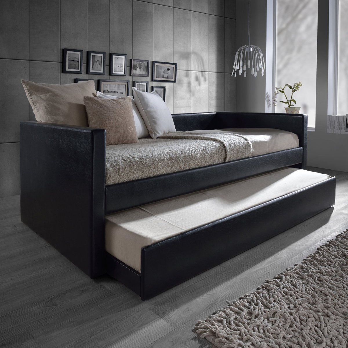 Диван с выдвижной кроватью