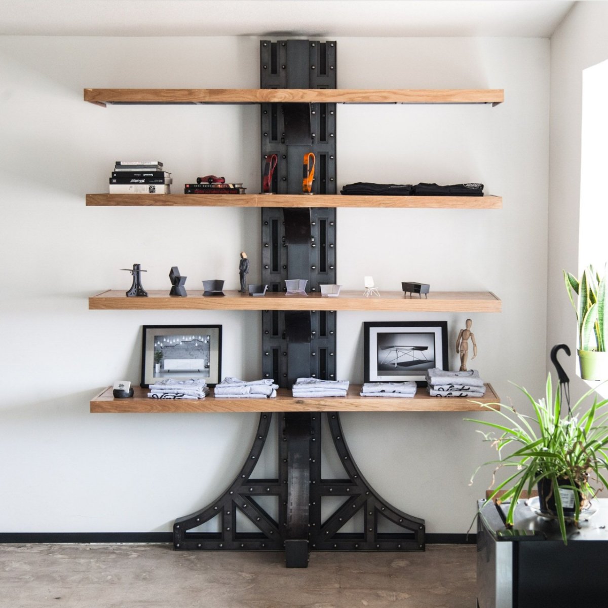 Полка настенная из труб