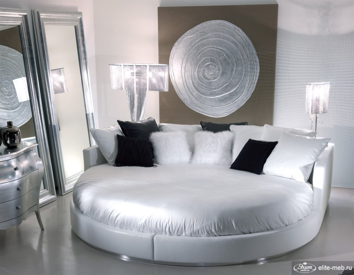 Спальня с диваном вместо кровати