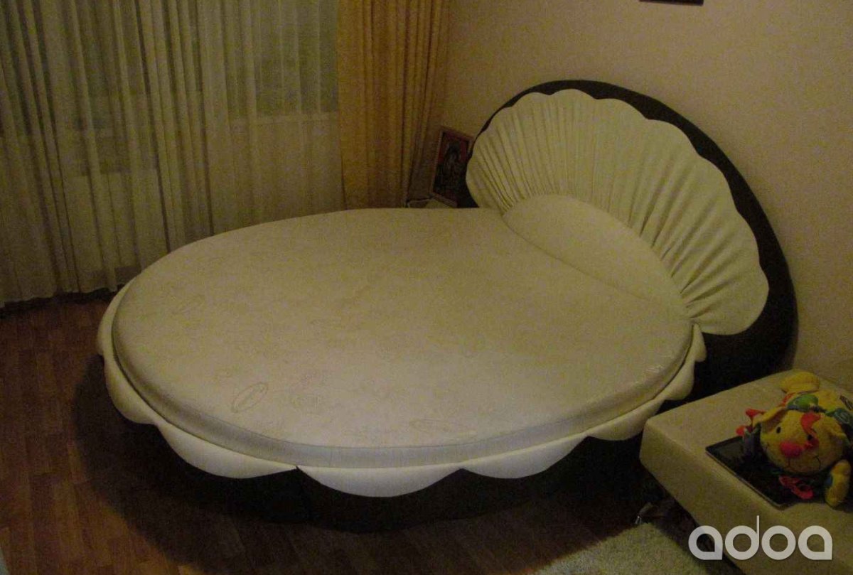 Круглая кровать