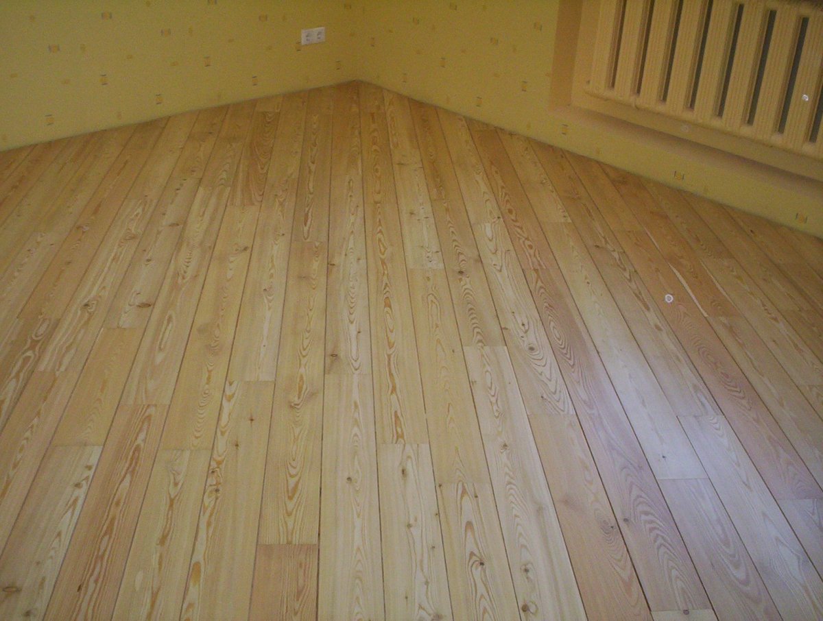 Половая доска лиственница в интерьере