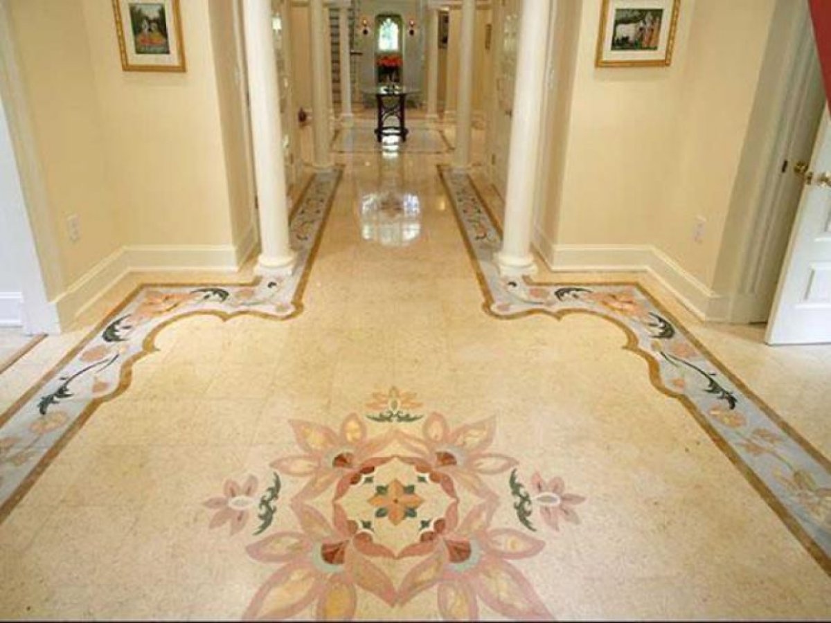 Напольное панно в прихожей