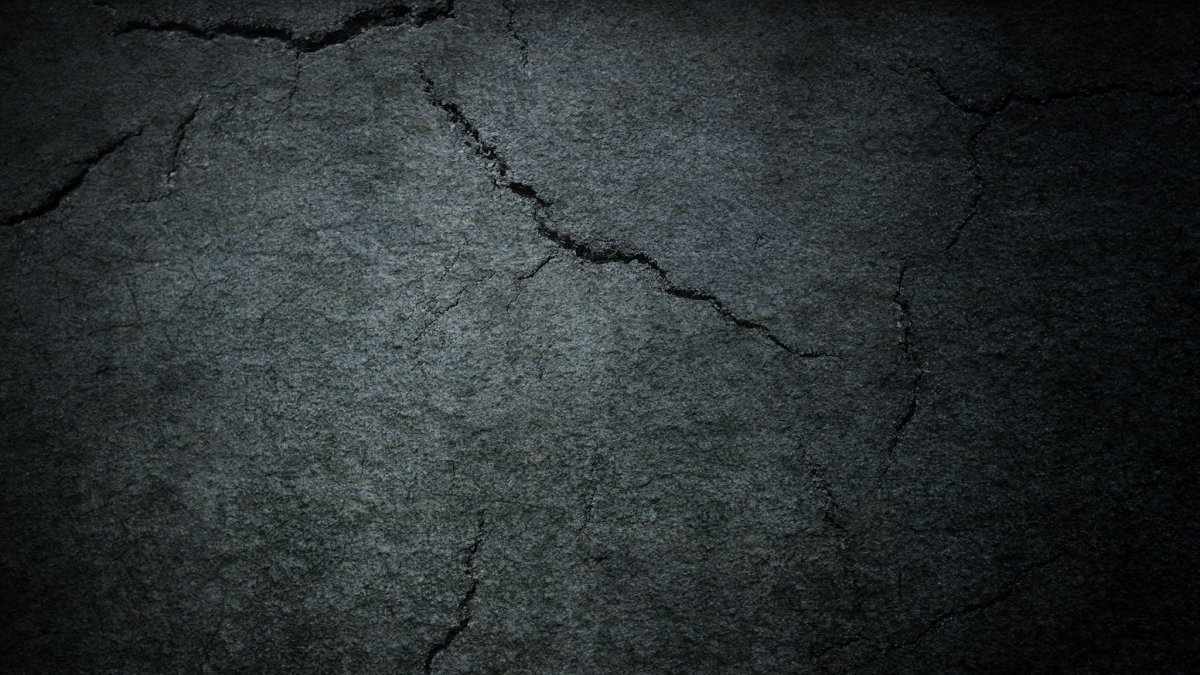 Темная стена