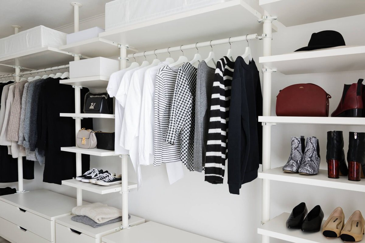 Гардеробная в коттедже