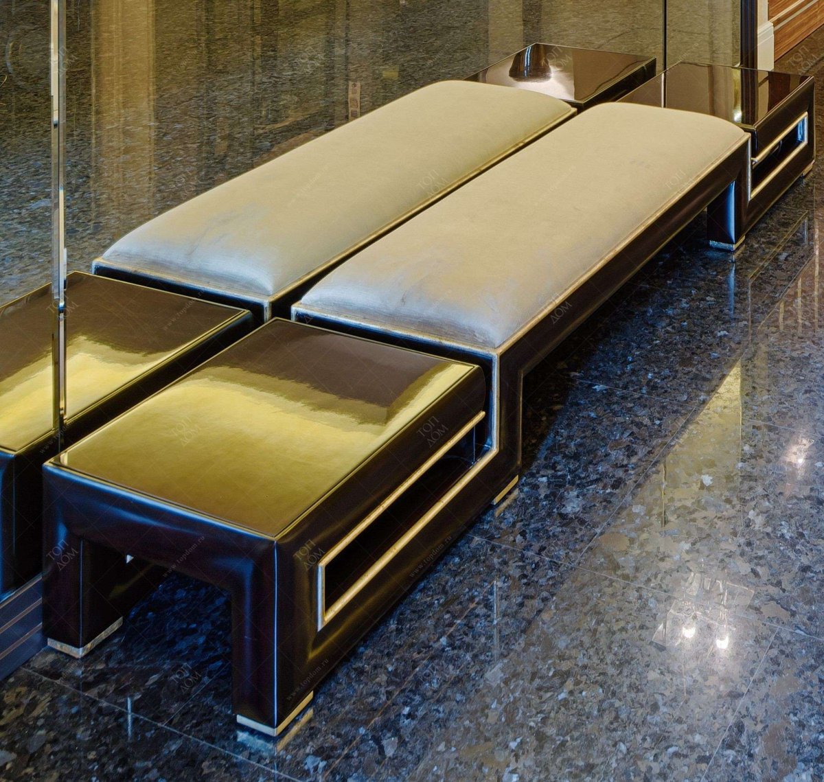 Банкетка Hallstatt Bench