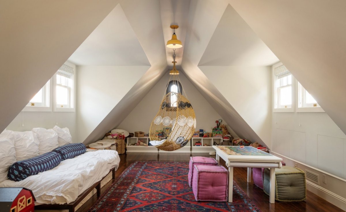 Мансардная комната интерьер