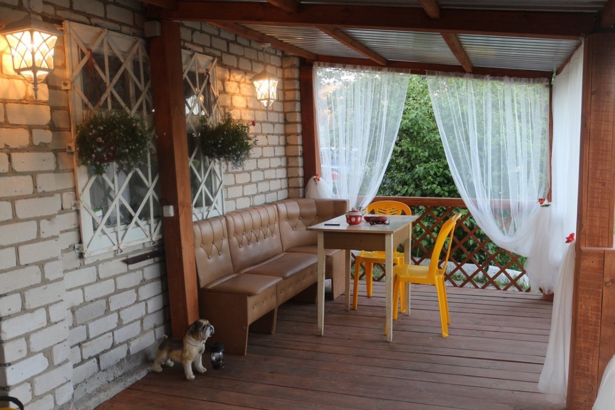 Внутренний интерьер беседки