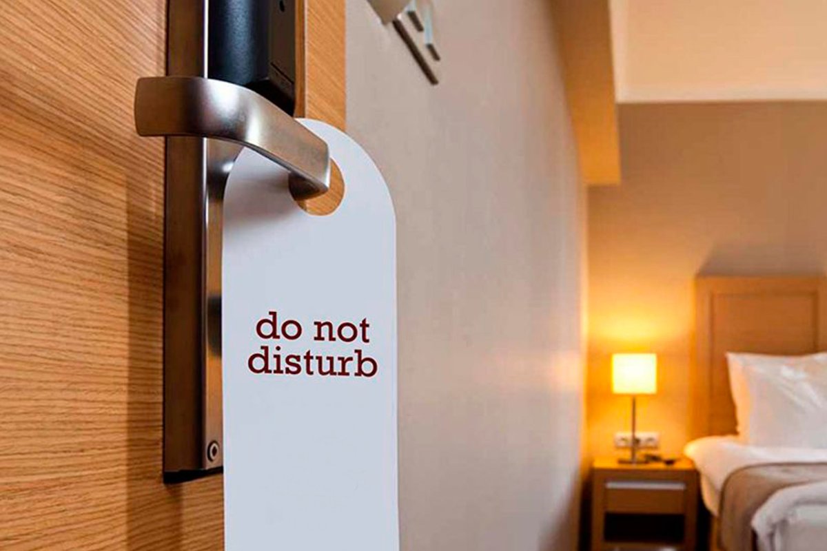 Гостиничные двери