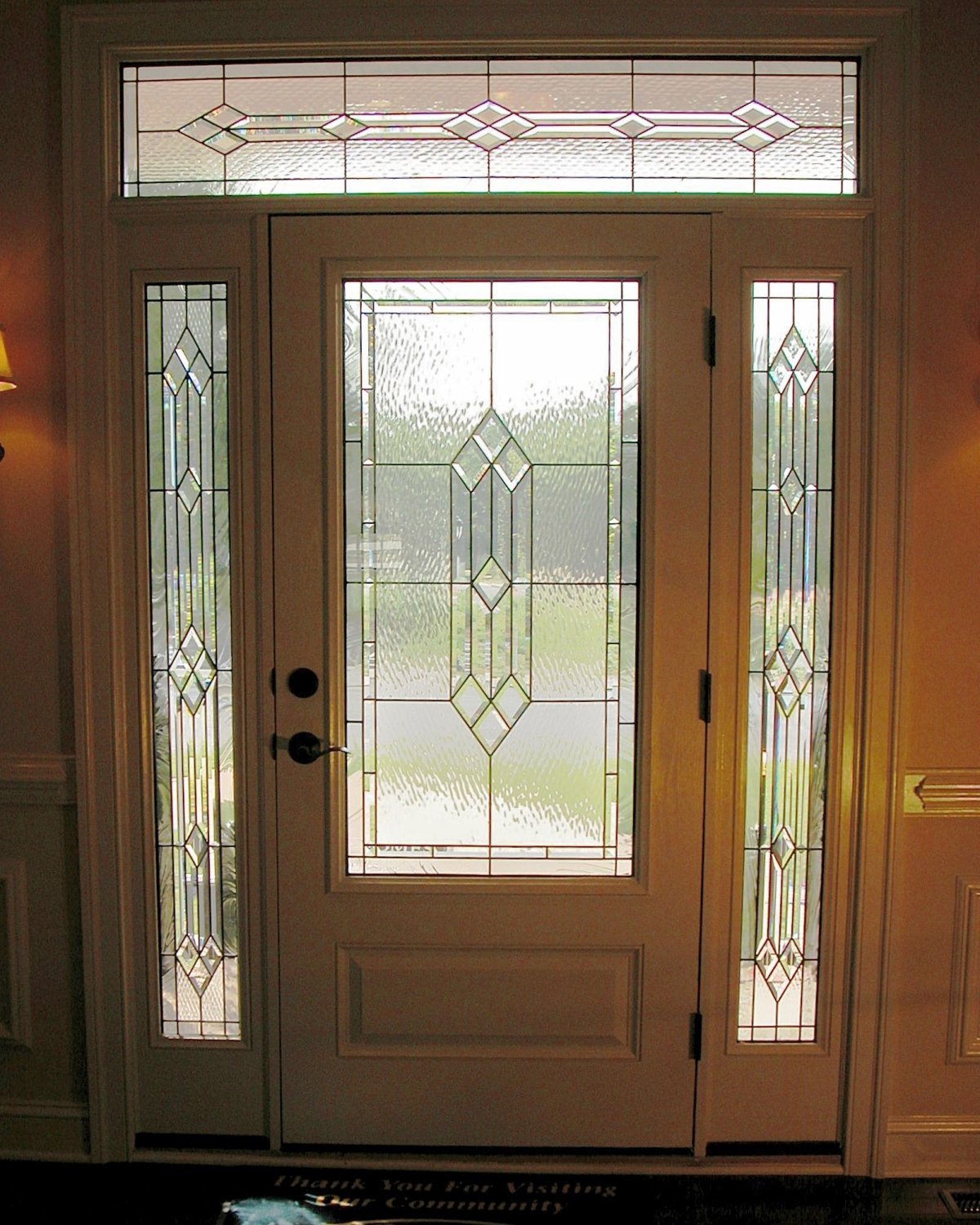 Пластиковые витражи с дверью