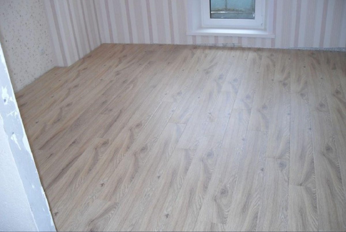 Линолеум на полу в квартире