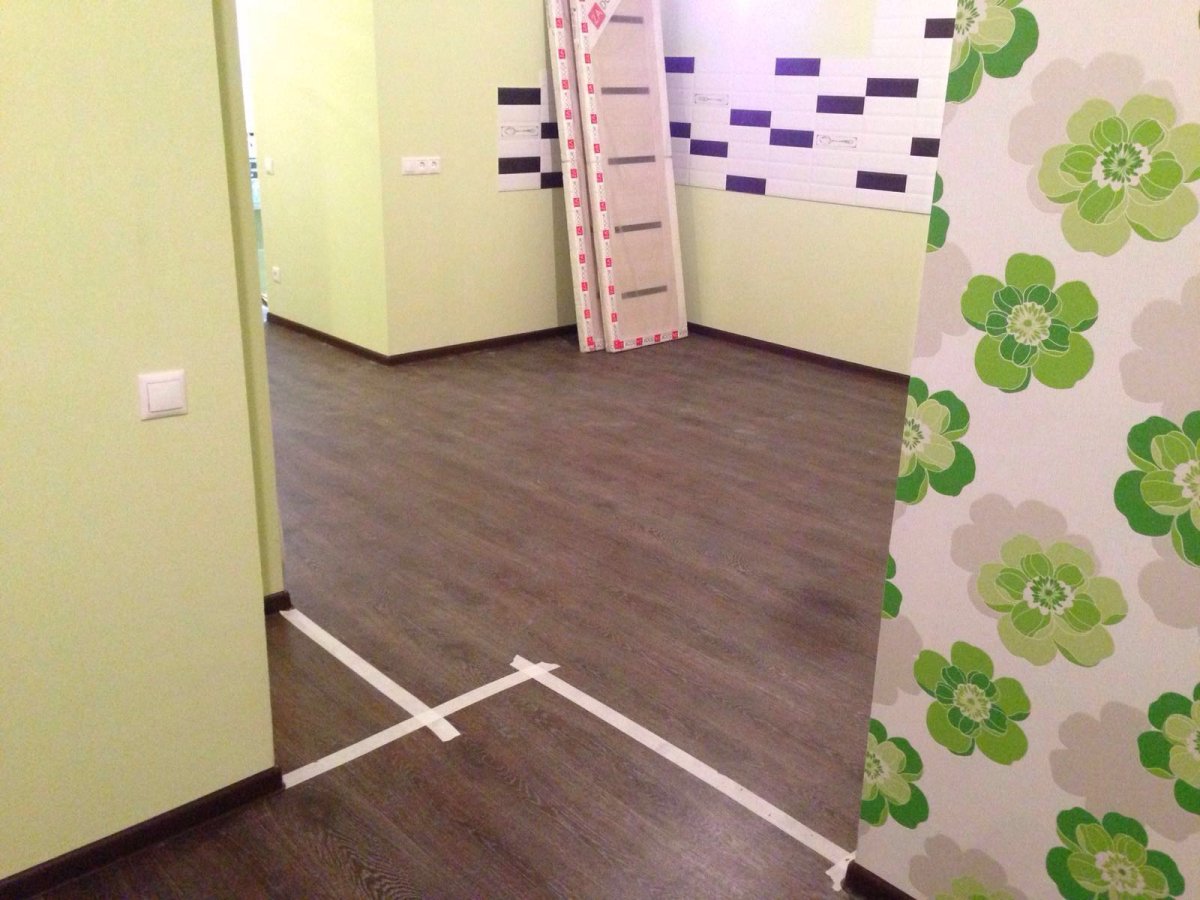 Направление линолеума в квартире