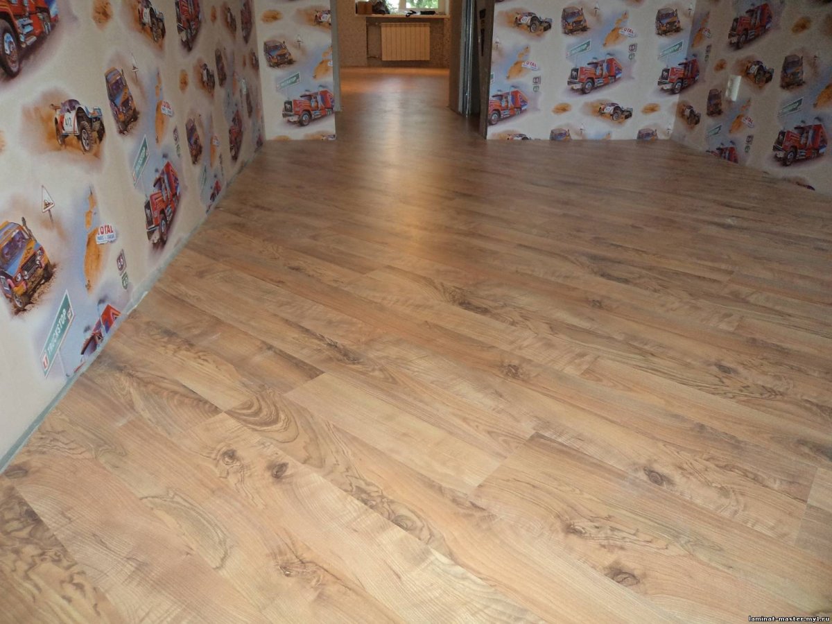 Линолеум на полу в квартире