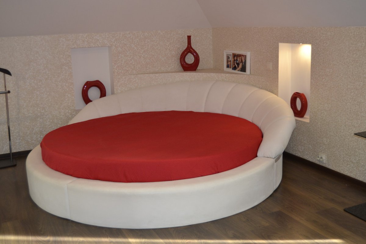 Кровать пуфик круглый
