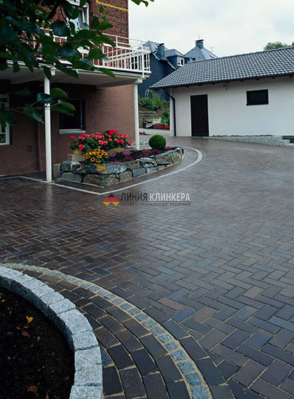 Дворовая напольная плитка