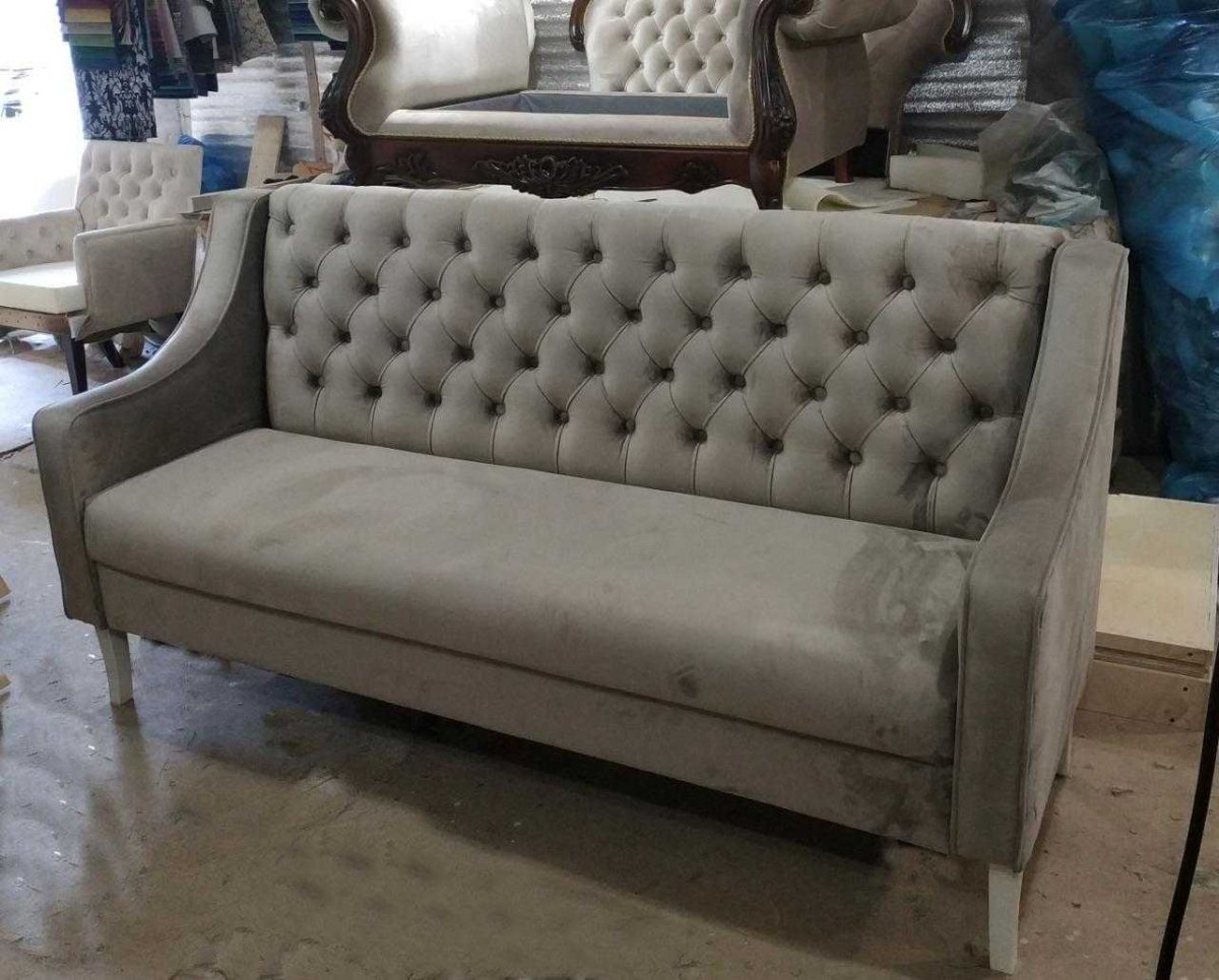 Диван с каретной стяжкой на кухню