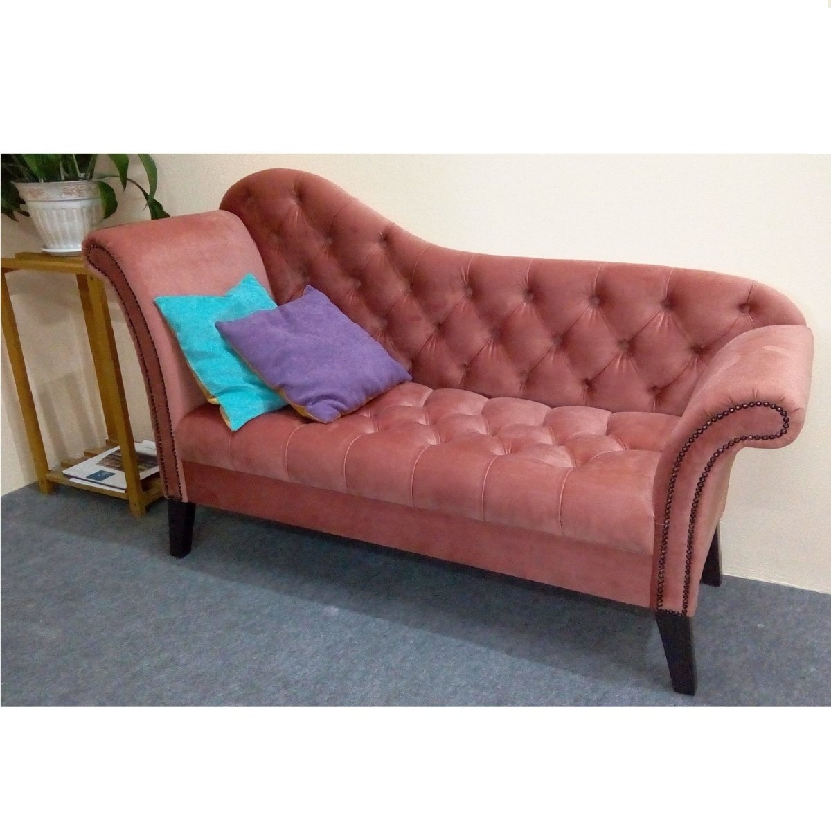 Угловой диван с каретной стяжкой