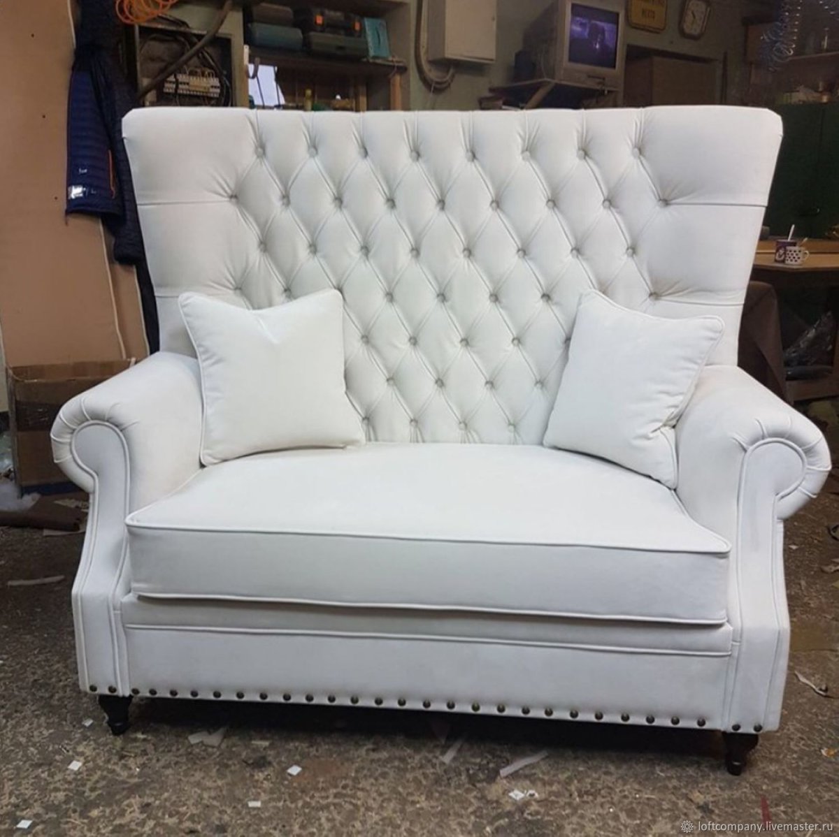 Диван Люкс в каретной стяжке