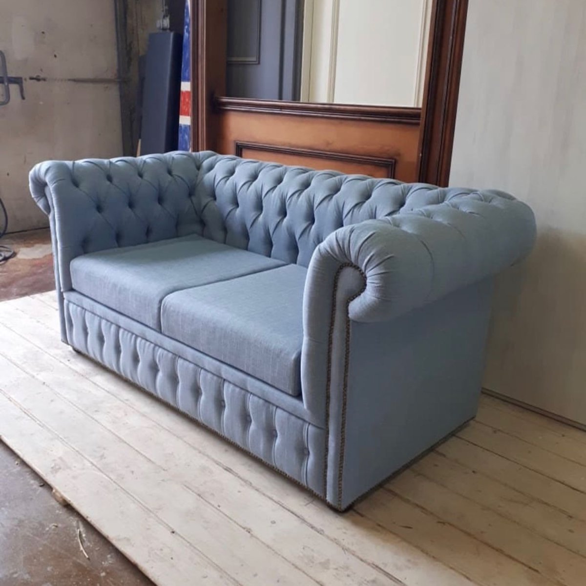 Диван Лондон с каретной стяжкой