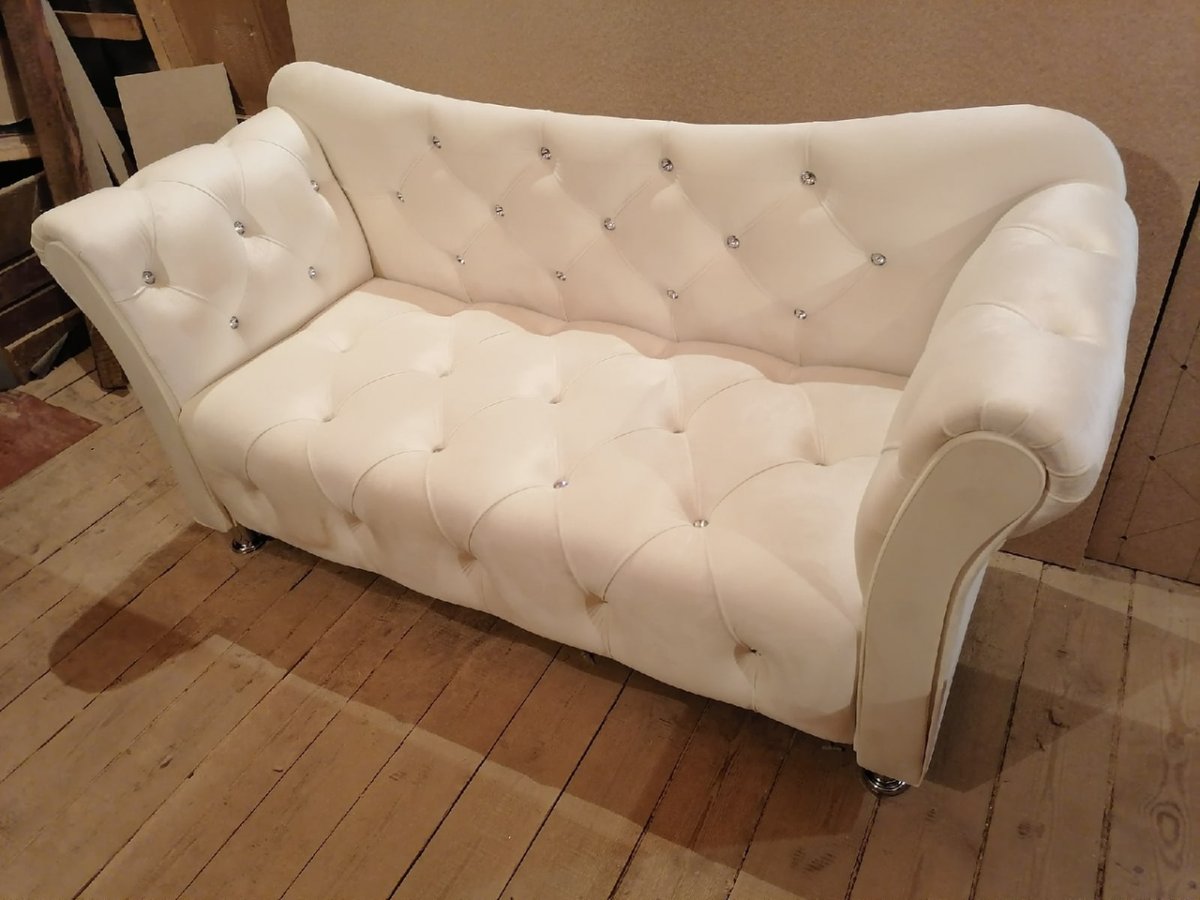 Диван цвет морской волны с каретной стяжкой