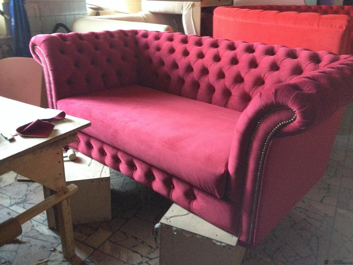 Диван синит каретная стяжка 180